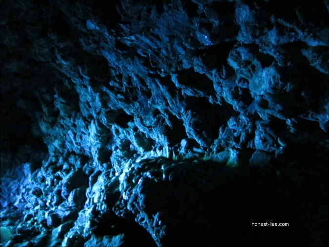 caves under UV caves under UV