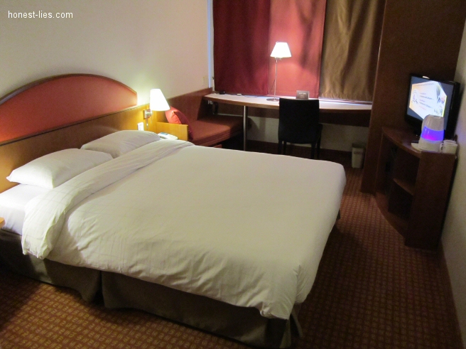 seoul day one- hotel room